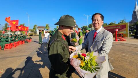 Huyện Đắk Song tổ chức Lễ giao nhận quân năm 2024