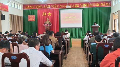 Đăk Song khai mạc lớp bồi dưỡng chuyên đề giáo dục “Đạo đức cách mạng trong thời kỳ mới” dành cho đội ngũ cán bộ đảng viên cơ sở năm 2023.