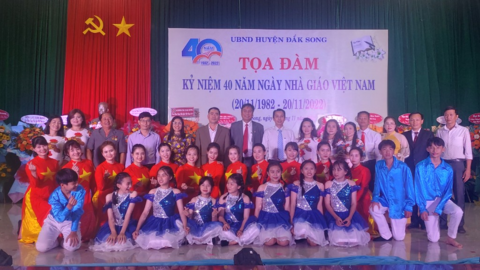 Huyện Đak Song tổ chức tọa đàm kỷ niệm 40 năm ngày nhà giáo Việt Nam 20/11